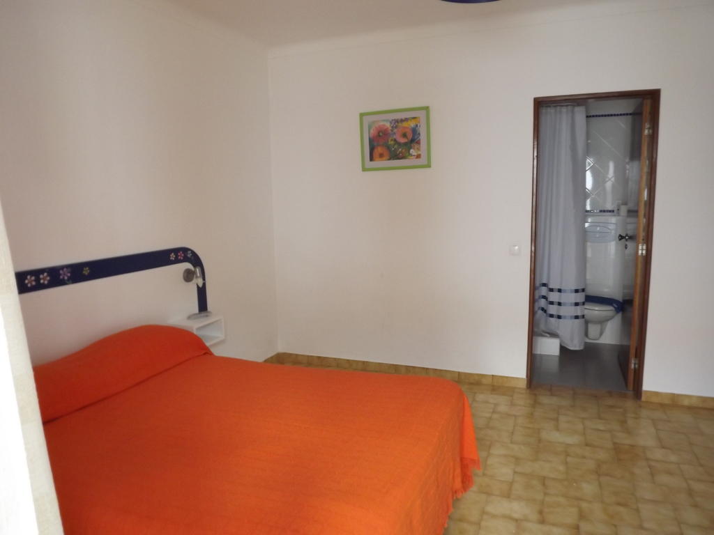 Residencia Laranjeira Hotel Odeceixe Quarto foto